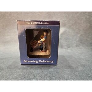 Carole Towne Morning Delivery Figurine 2000 Collection Christmas Village MAP3